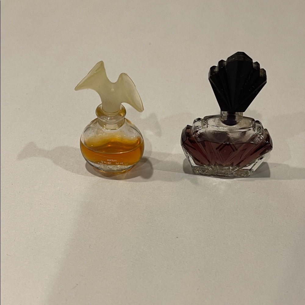 Vintage Passion Mini Perfume Bottle – Elizabeth Taylor – Art Deco Black Fan